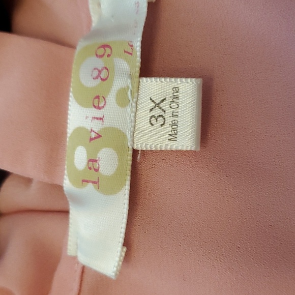 🦋La Vie 89 Plus Size Soft Pink & Black Bow Embellished Ladder Back Tunic - Picture 5 of 6